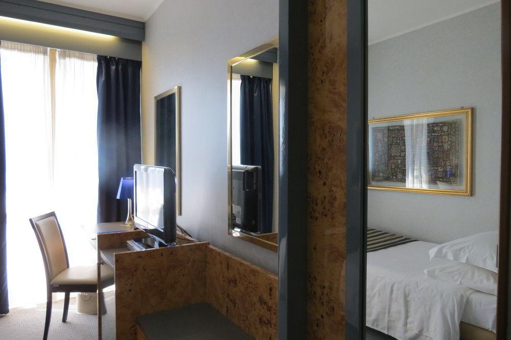 Hotel Enea Pomezia Exterior foto
